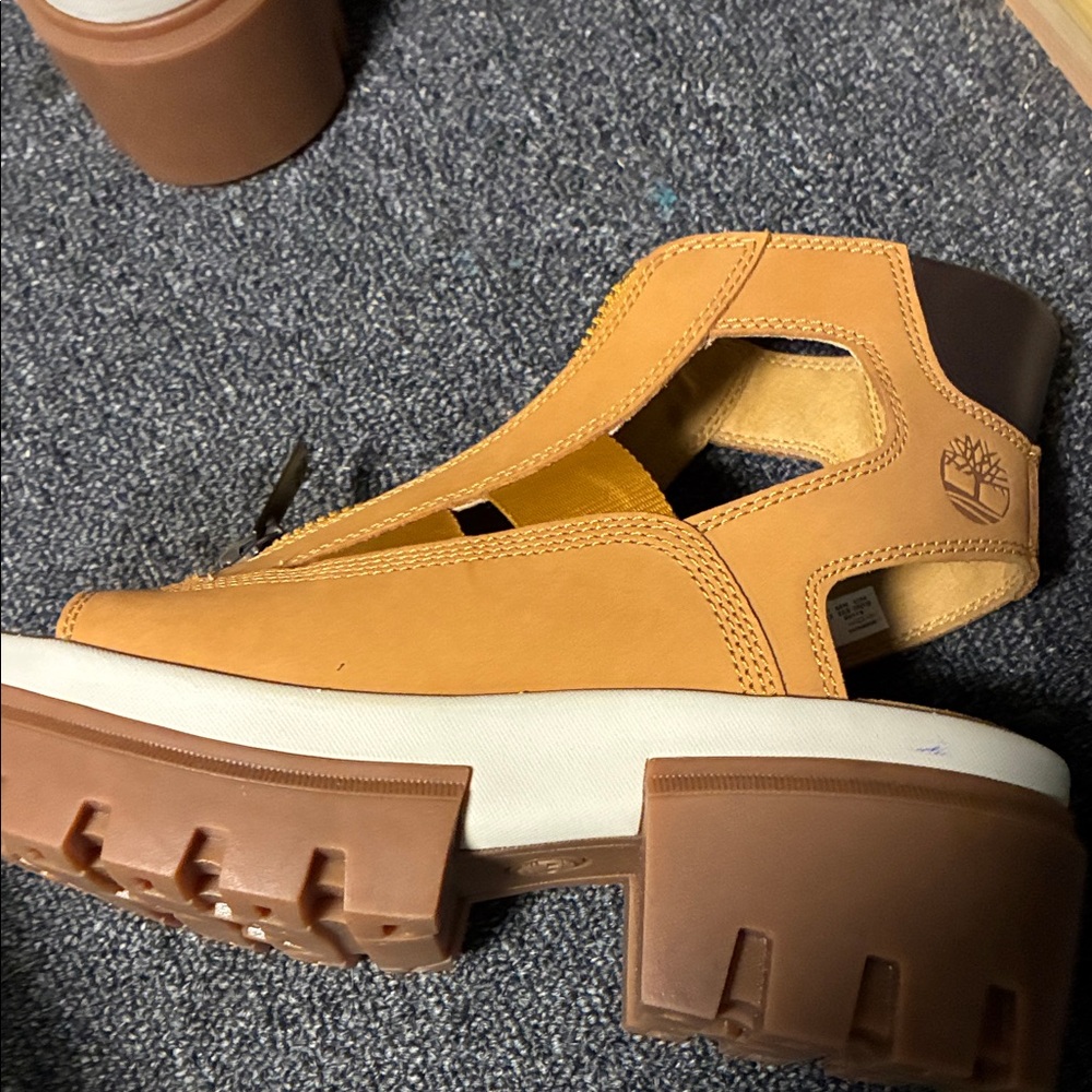 Timberland Women's Tan Chunky Lug Sandal